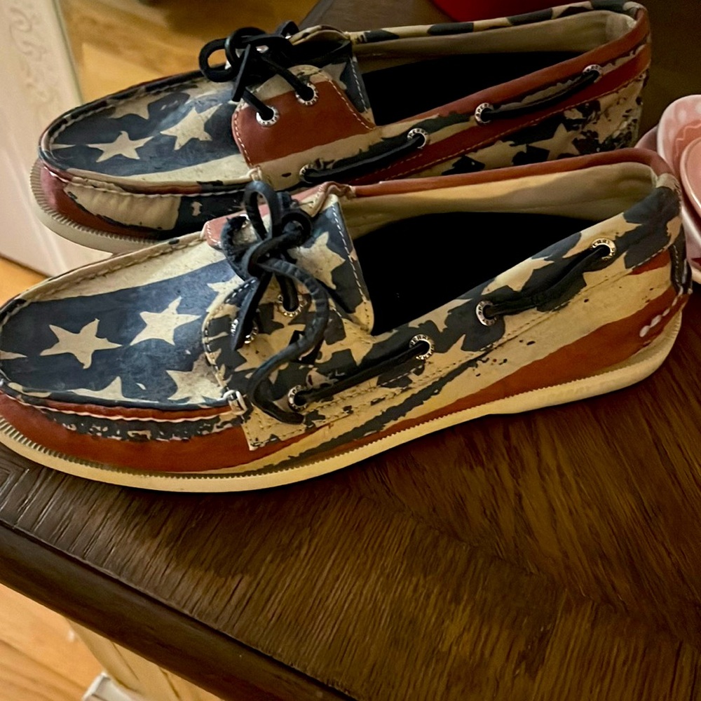 American flag, Sperrys